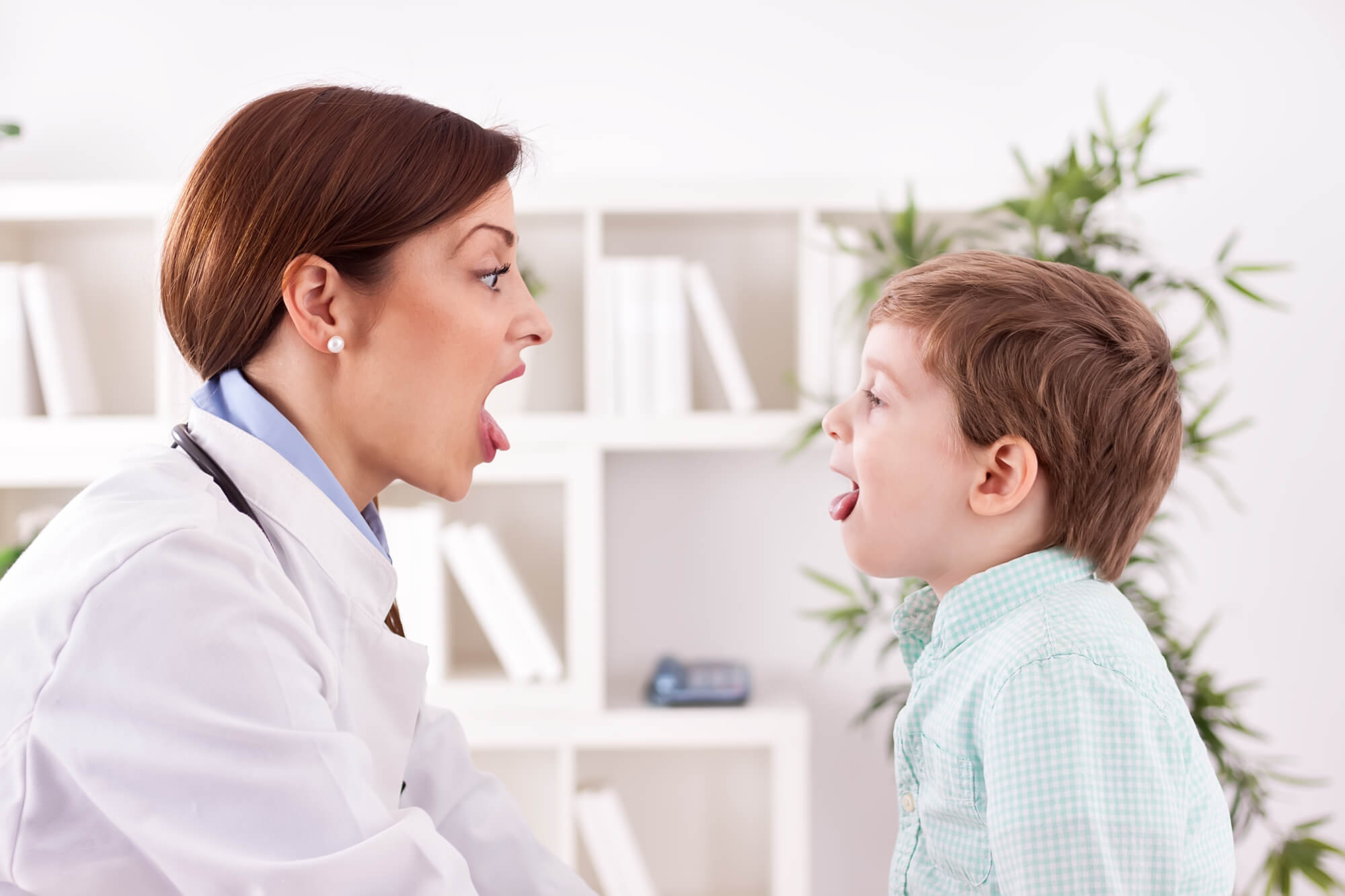  Pediatric Dentist playing with patient Miami 